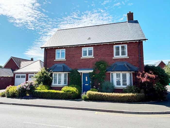 4 Bedroom Detached House For Sale In Gras Close, Bretforton, WR11