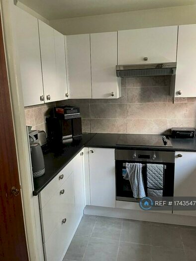 Studio To Rent In Cambridge Gardens, London, N10