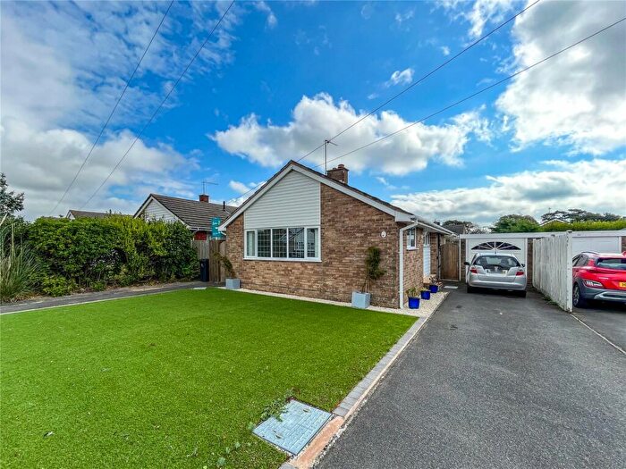 2 Bedroom Bungalow For Sale In Merlin Way, Mudeford, Christchurch, Dorset, BH23