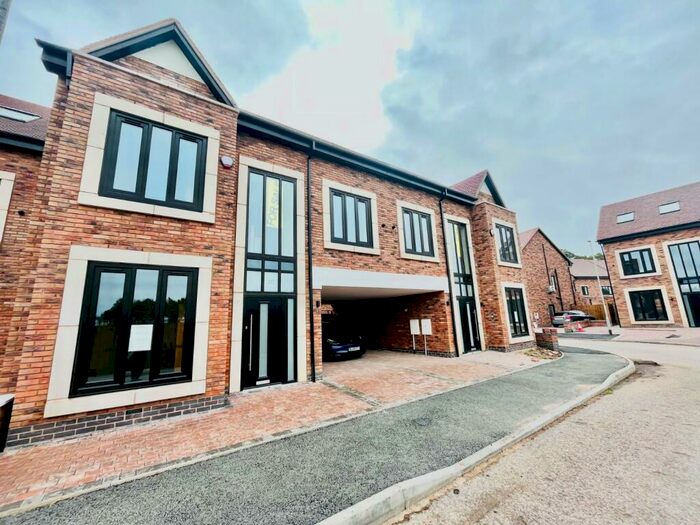 6 Bedroom Semi-Detached House To Rent In Coleshill Meadow, Birmingham, West Midlands, B36