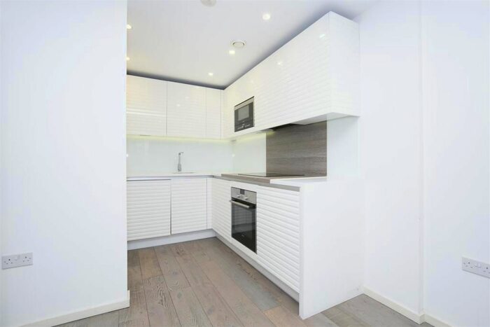 1 Bedroom Flat To Rent In Central Street, London, EC1V