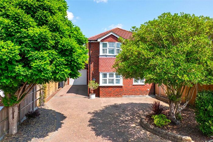 4 Bedroom Detached House For Sale In Ringwood Road, Maidstone, Kent, ME15