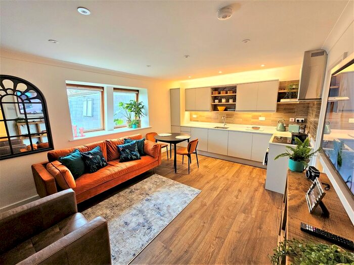 1 Bedroom Flat To Rent In Ireton Close, Cromwell Road, Muswell Hill, London, N10