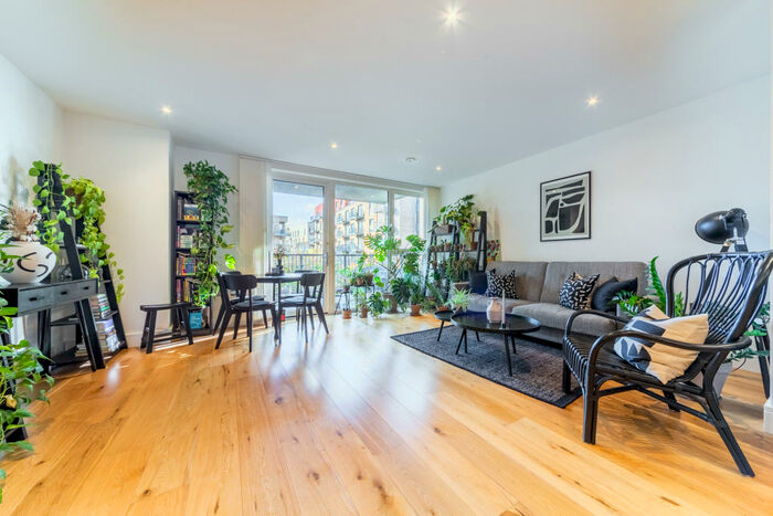 1 Bedroom Apartment To Rent In Harbourside Court, Gullivers Walk, London, SE8