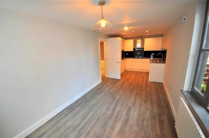 1 Bedroom Flat To Rent In The Old School House, George Street, Hemel Hempstead, HP2
