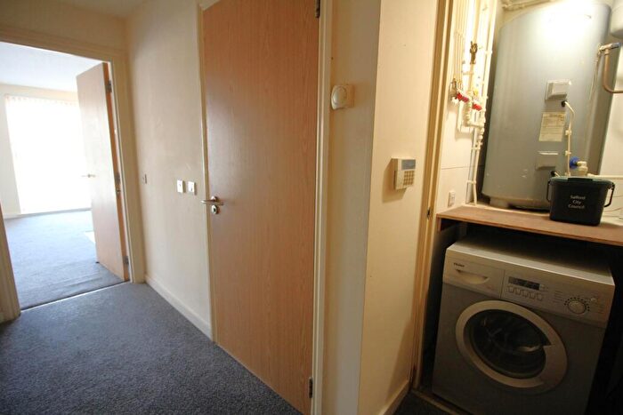 1 Bedroom Flat To Rent In Rowan Way, Salford, M7