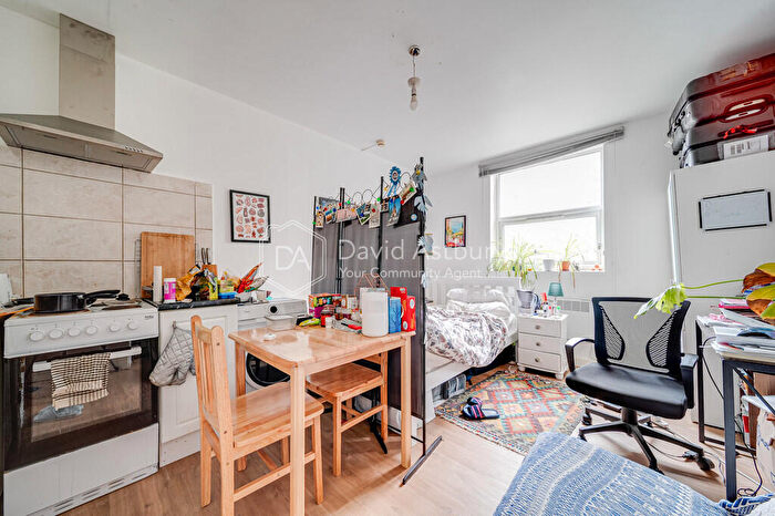 Apartment To Rent In Loveridge Road, West Hampstead, London, NW6