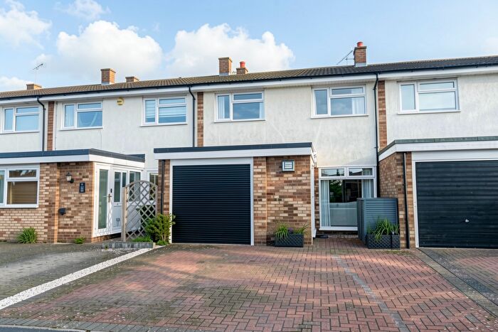 3 Bedroom Terraced House For Sale In Silver Birch Avenue, Stotfold, Hitchin, SG5