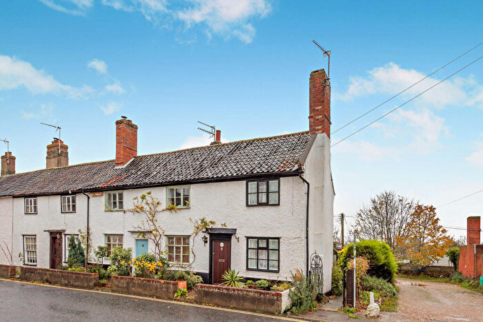 1 Bedroom End Of Terrace House For Sale In London Road, Halesworth, IP19