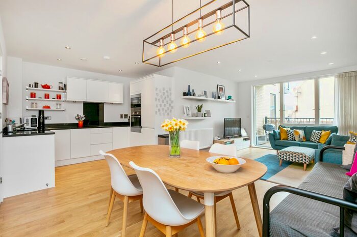 2 Bedroom Flat To Rent In Selsea Place, London, N16