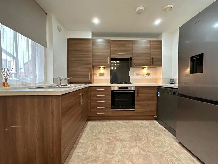 1 Bedroom Flat To Rent In Duke Of York Way, Coxheath, Maidstone, ME17