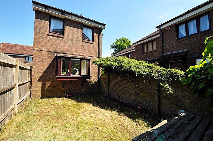 1 Bedroom House For Sale In Dorchester Mews New Malden, KT3