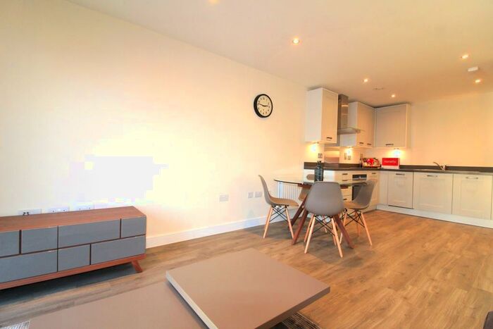 1 Bedroom Apartment To Rent In Wallingford Way, Maidenhead, SL6