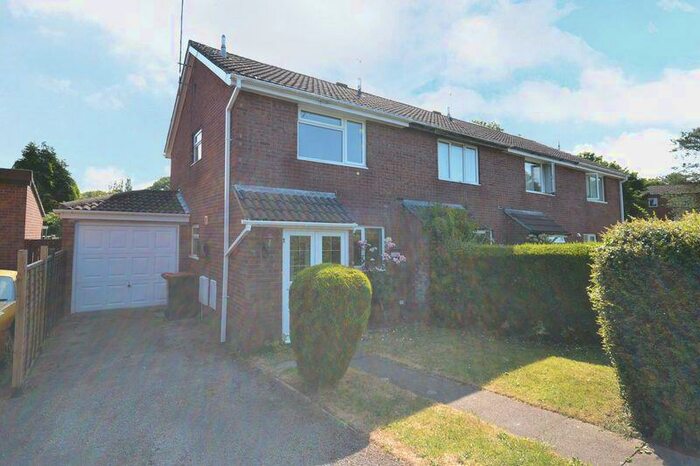 2 Bedroom Terraced House To Rent In Superb Modern House, Cwm-Cwddy Drive, Rhiwderin, NP10