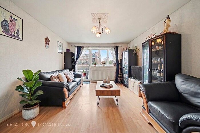 2 Bedroom Flat For Sale In Rectory Road, The Beckers Rectory Road, N16