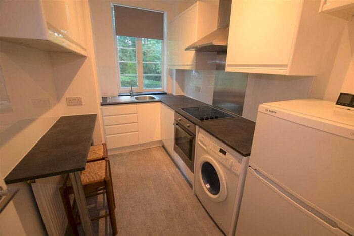 1 Bedroom Flat To Rent In Waverley Grove, London, N3