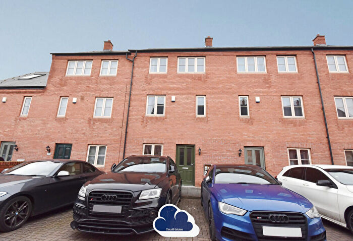 4 Bedroom Town House For Sale In Kilby Mews, Coventry, CV1