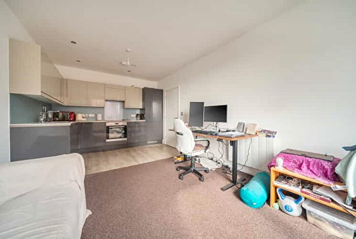 2 Bedroom Flat For Sale In East Terrace, Six Hills House, Stevenage, Hertfordshire, SG1