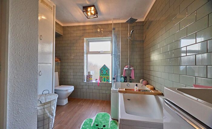 3 Bedroom End Of Terrace House For Sale In Baptist Walk, Hinckley, LE10