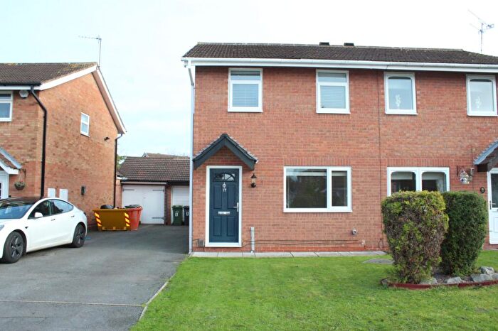 2 Bedroom Semi-Detached House To Rent In Kitebrook Close, Shirley, Solihull, West Midlands, B90