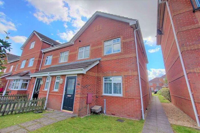 3 Bedroom End Of Terrace House To Rent In Eastleigh, SO50