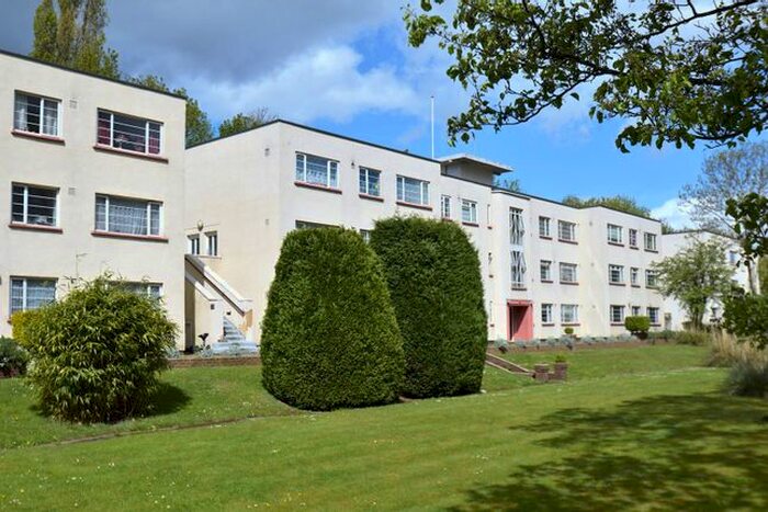 2 Bedroom Flat To Rent In Brighton Road, Purley, CR8