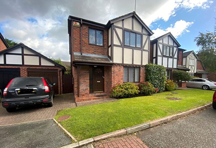 4 Bedroom Detached House To Rent In Birchtree Close, Altrincham, WA14