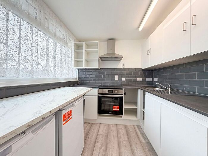 1 Bedroom Flat To Rent In Heritage Close, Uxbridge, UB8