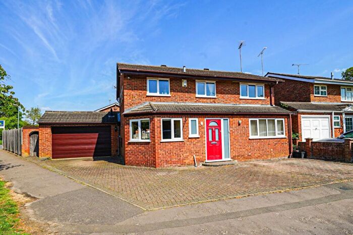 4 Bedroom Detached House For Sale In The Stile, Heath And Reach, Leighton Buzzard, LU7