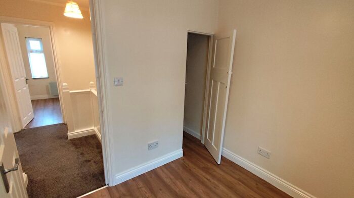 2 Bedroom Flat To Rent In Cyril Street, Abington, Northampton, NN1