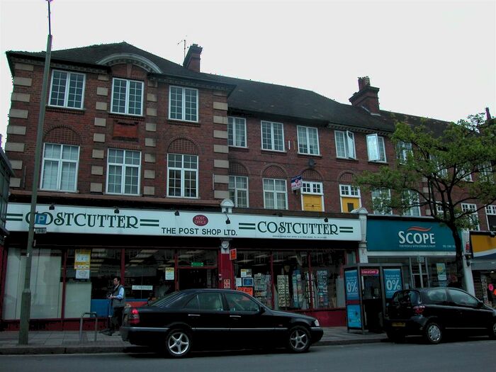 Studio To Rent In Parade Mansions, Hendon, London, NW4