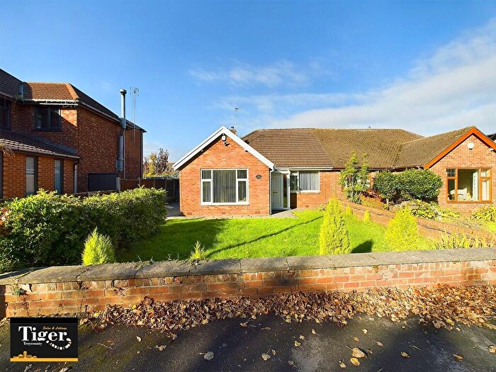 2 Bedroom Semi-Detached Bungalow To Rent In Whiteholme Road, Thornton-Cleveleys, FY5