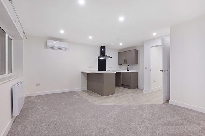 1 Bedroom Flat To Rent In Canterbury Road, Sittingbourne, ME10
