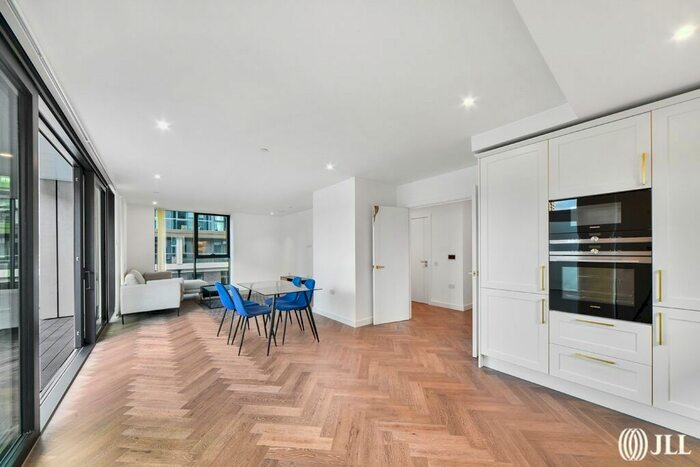 2 Bedroom Flat To Rent In Merino Gardens, London, E1W