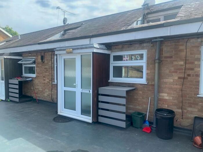 2 Bedroom Flat To Rent In Ryefield Parade, Joel Street, Northwood, HA6