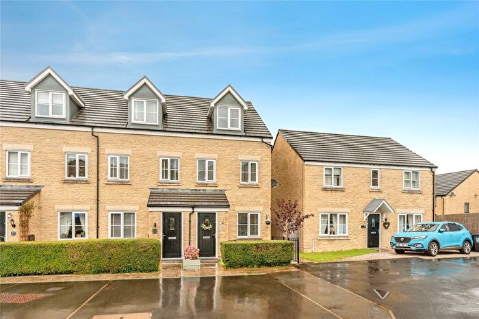 3 Bedroom End Terrace House For Sale In Lanky Gardens, Colne, BB8