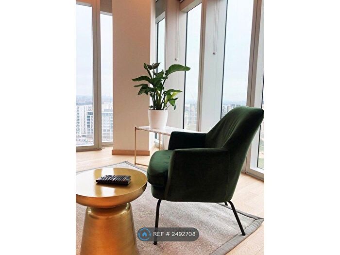 2 Bedroom Flat To Rent In Manhattan Loft Gardens, London, E20