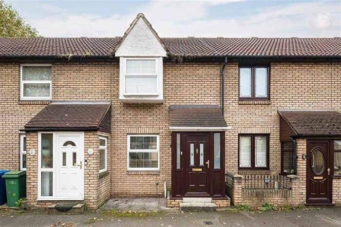 2 Bedroom Flat To Rent In Strathnairn Street, London, SE1