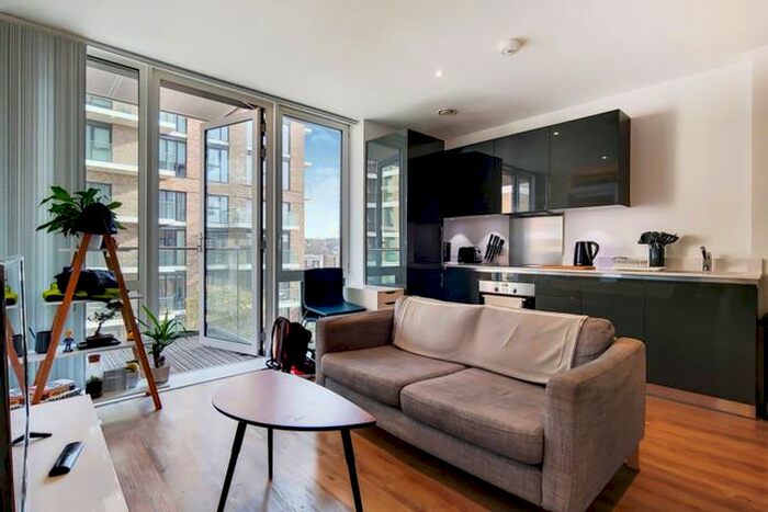 1 Bedroom Studio To Rent In Plumstead Road, Woolwich, London, SE18