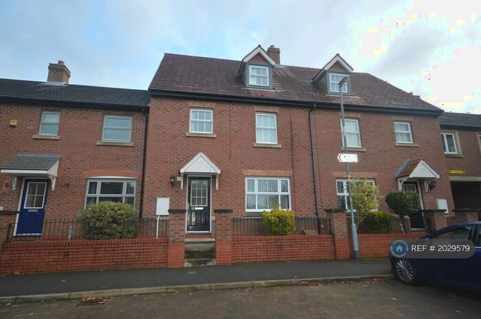 4 Bedroom Terraced House To Rent In Folly Wood Drive, Chorley, PR7