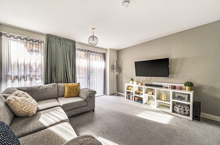 2 Bedroom Flat For Sale In Lambourne House, Apple Yard, London, SE20