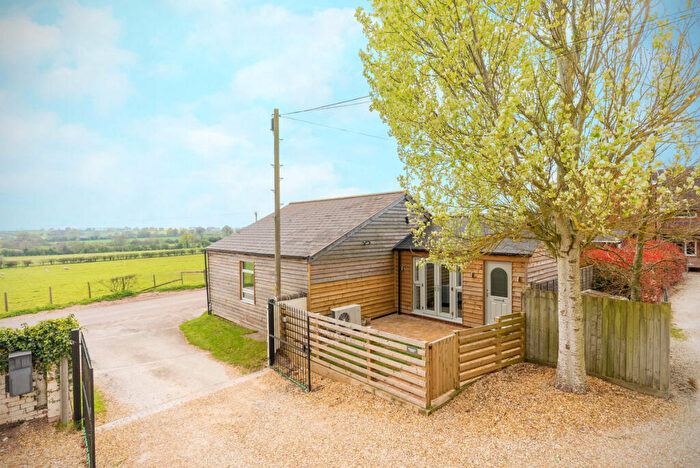 2 Bedroom Bungalow For Sale In Fernwood Farm, Rouncil Lane, Kenilworth, CV8