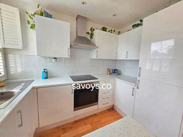 2 Bedroom Flat To Rent In Park Road, High Barnet, EN5