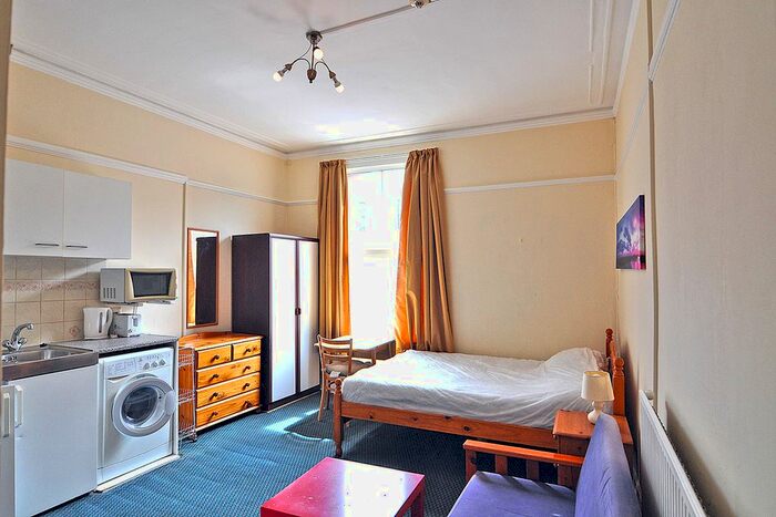 Studio To Rent In Cheniston Gardens, Kensington, London, W8