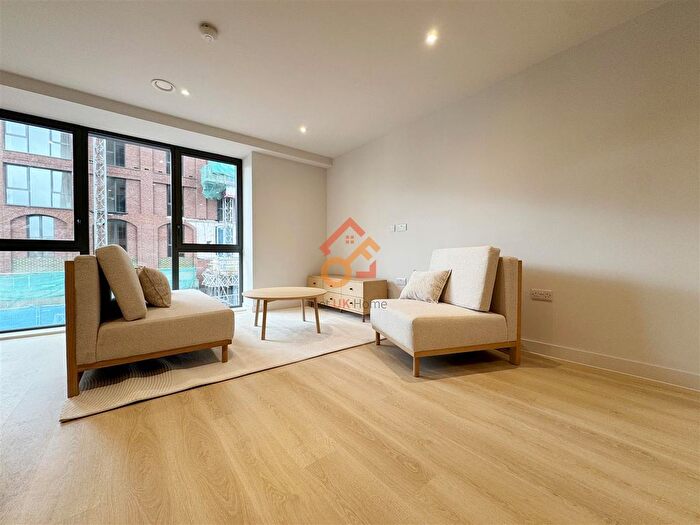 2 Bedroom Flat To Rent In Irwell House, Dutton Street, Manchester, M3