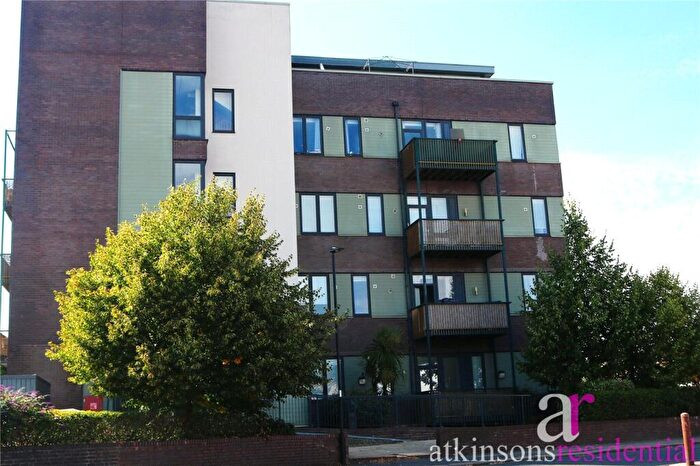 1 Bedroom Apartment For Sale In Eaton Road, Enfield, Middlesex, EN1