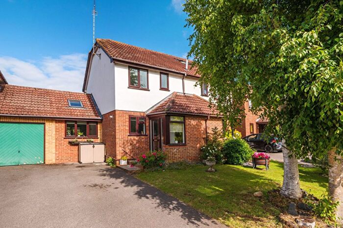 2 Bedroom Semi-Detached House For Sale In Anderson Close, Harefield, UB9