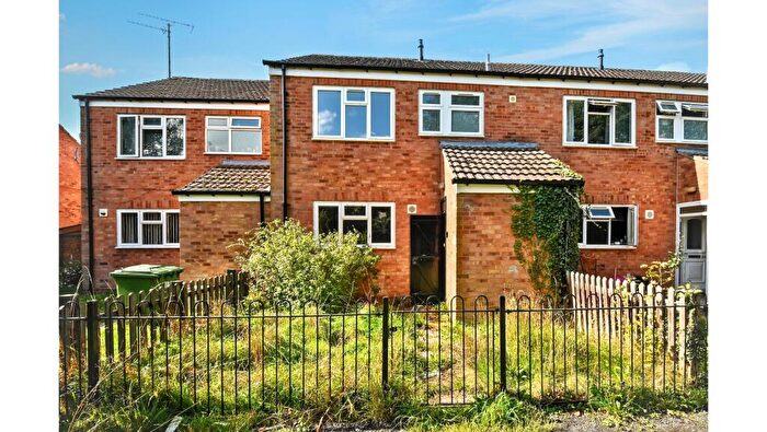 3 Bedroom Terraced House For Sale In Cheaton Close, Leominster, Herefordshire, HR6