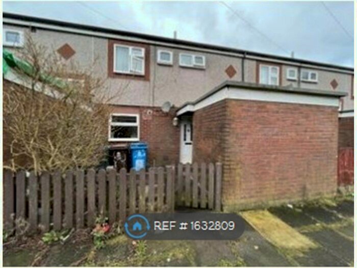 3 Bedroom Terraced House To Rent In Poynter Walk, Oldham, OL1