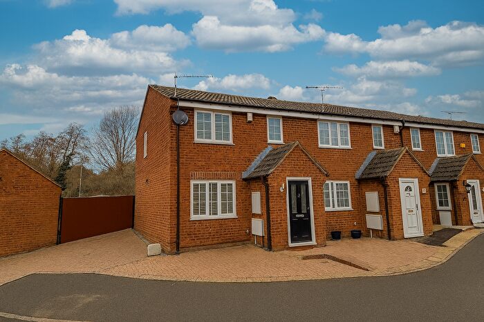 3 Bedroom End Of Terrace House To Rent In Harvest Ridge, Leybourne, ME19